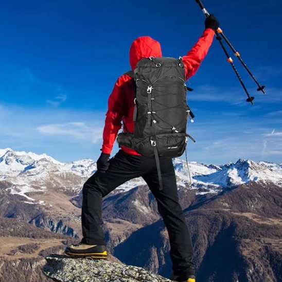 Sac à dos pour randonnée  fixations élastiques pour baton